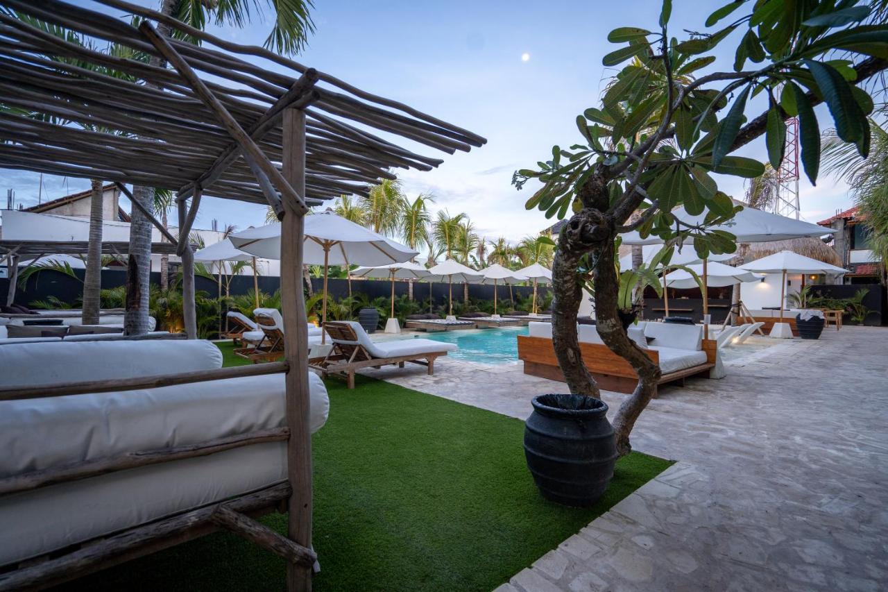 Ohana'S Beachfront Resort & Beach Club Nusa Lembongan Buitenkant foto
