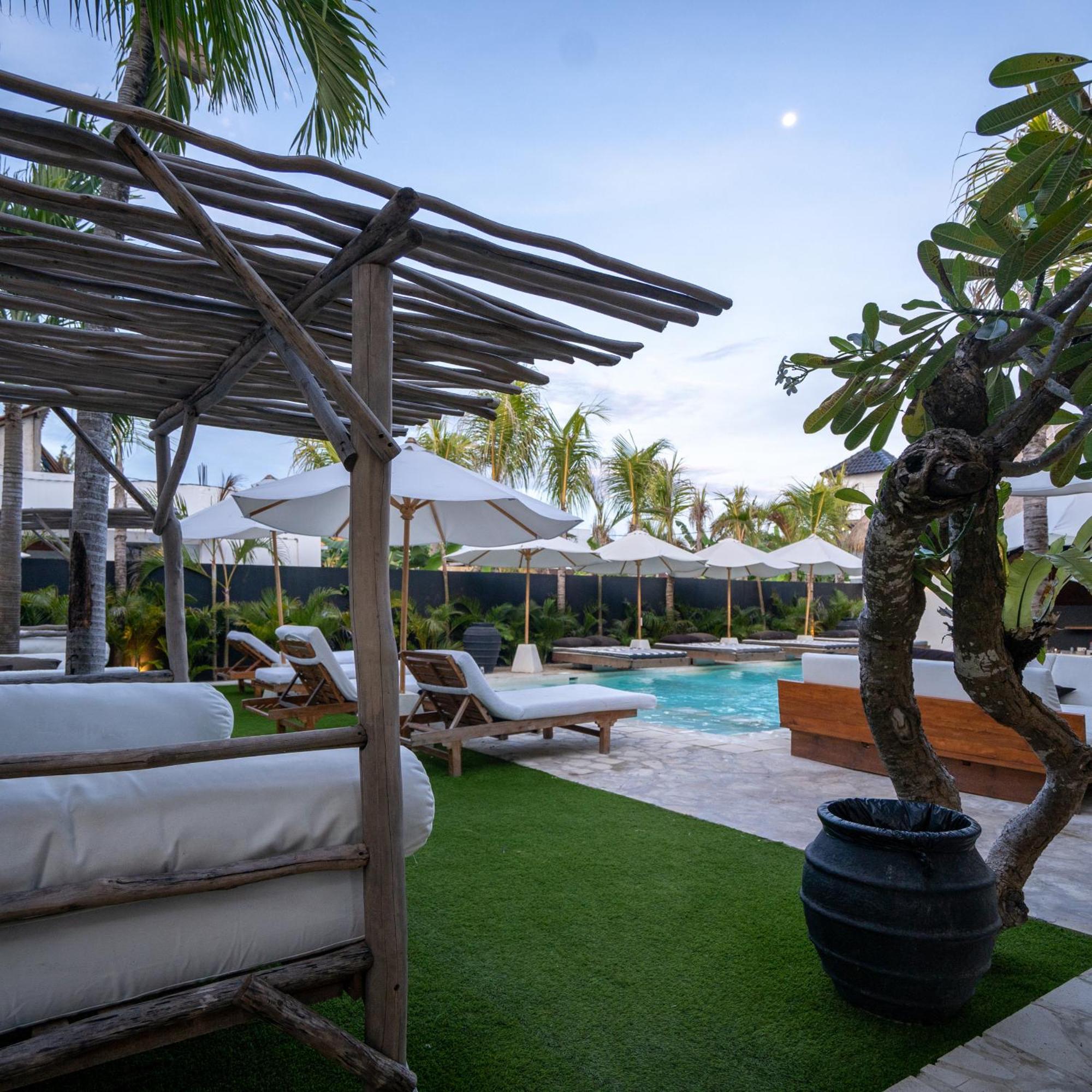 Ohana'S Beachfront Resort & Beach Club Nusa Lembongan Buitenkant foto